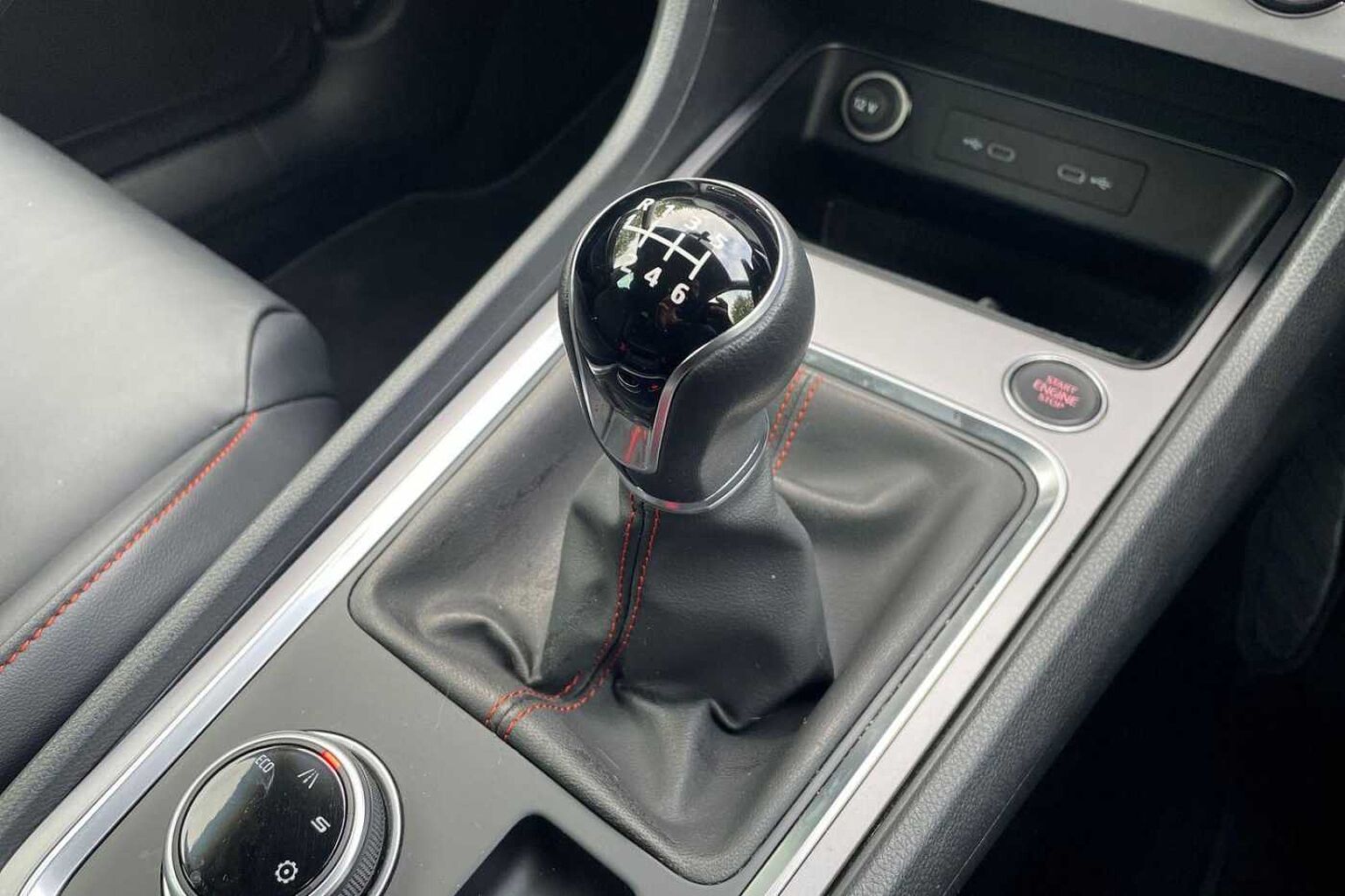 SEAT Ateca 1.5 TSI EVO FR Black Edition SUV 5dr Petrol Manual Euro 6 (s/s) (150 ps)