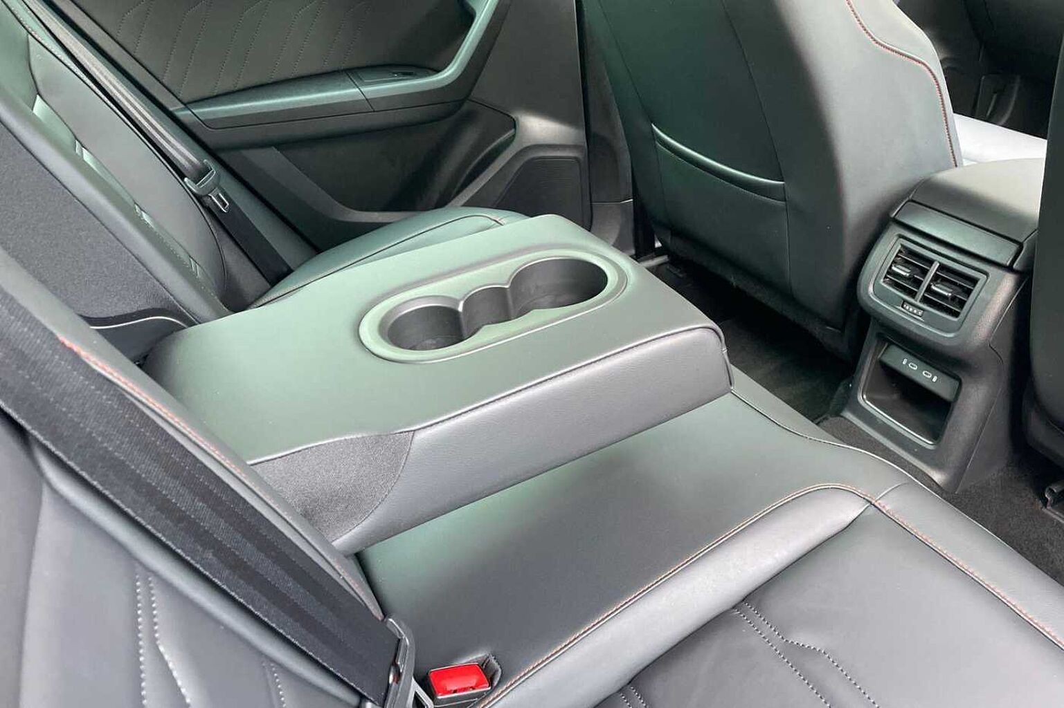 SEAT Ateca 1.5 TSI EVO FR Black Edition SUV 5dr Petrol Manual Euro 6 (s/s) (150 ps)