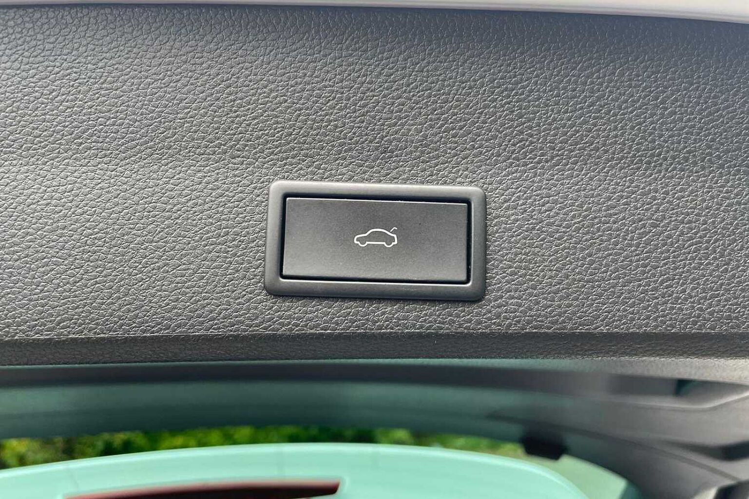 SEAT Ateca 1.5 TSI EVO FR Black Edition SUV 5dr Petrol Manual Euro 6 (s/s) (150 ps)