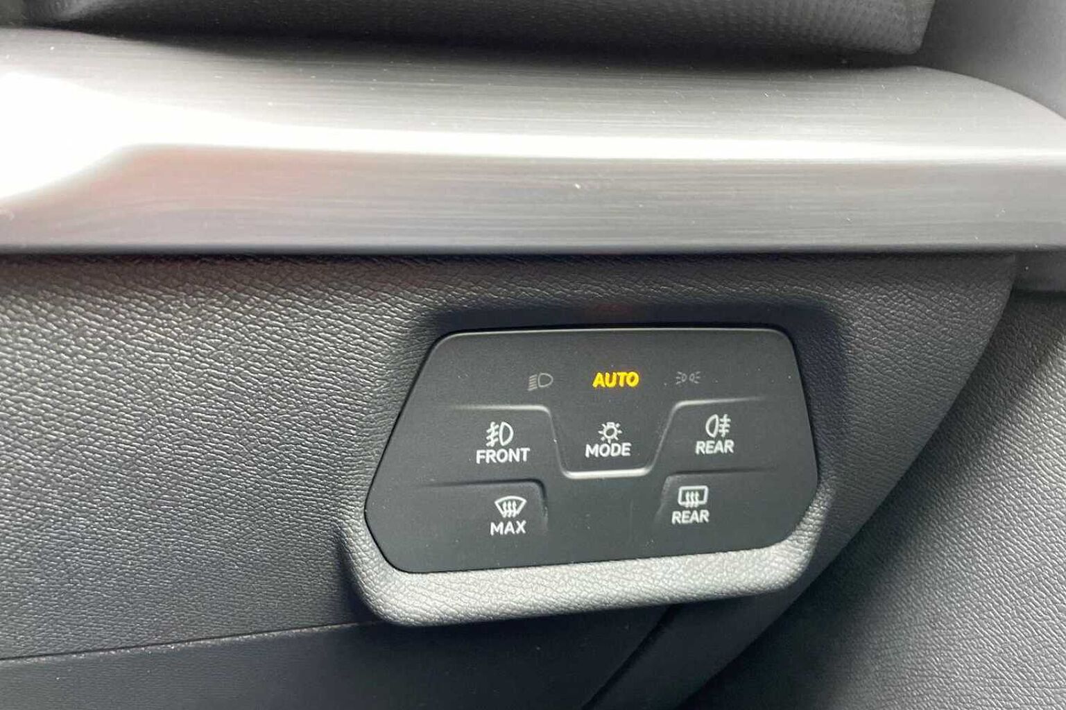 SEAT Leon 1.5 eHybrid 25.8kWh FR Sport Estate 5dr Petrol Plug-in Hybrid DSG Euro 6 (s/s) (