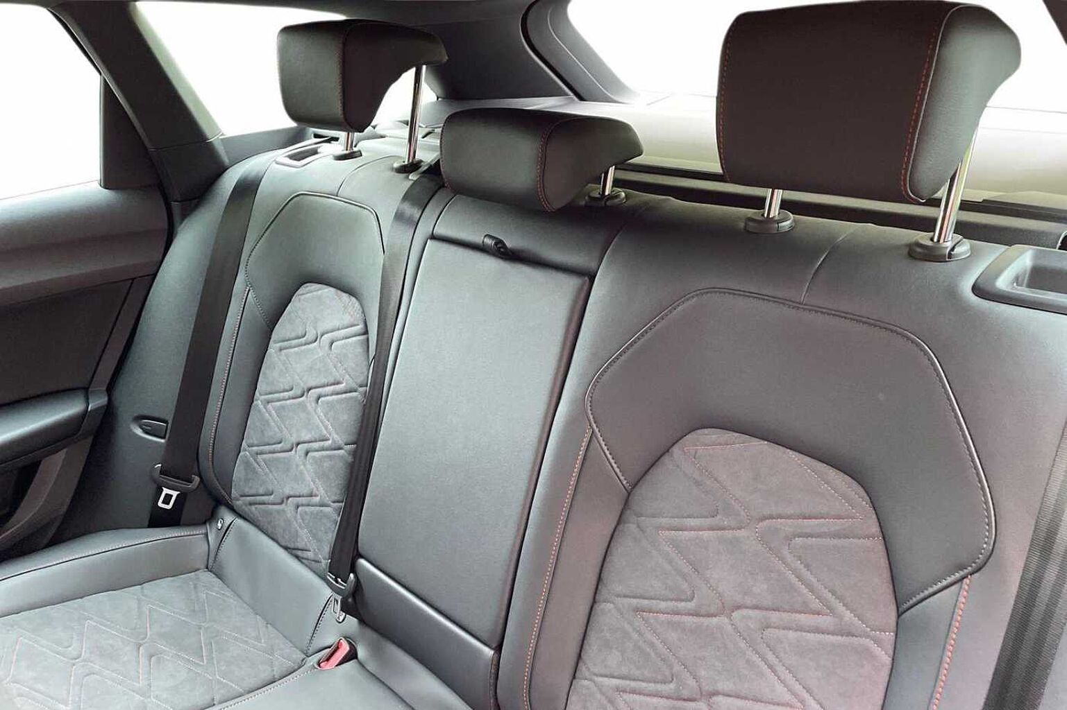 SEAT Leon 1.5 eHybrid 25.8kWh FR Sport Estate 5dr Petrol Plug-in Hybrid DSG Euro 6 (s/s) (