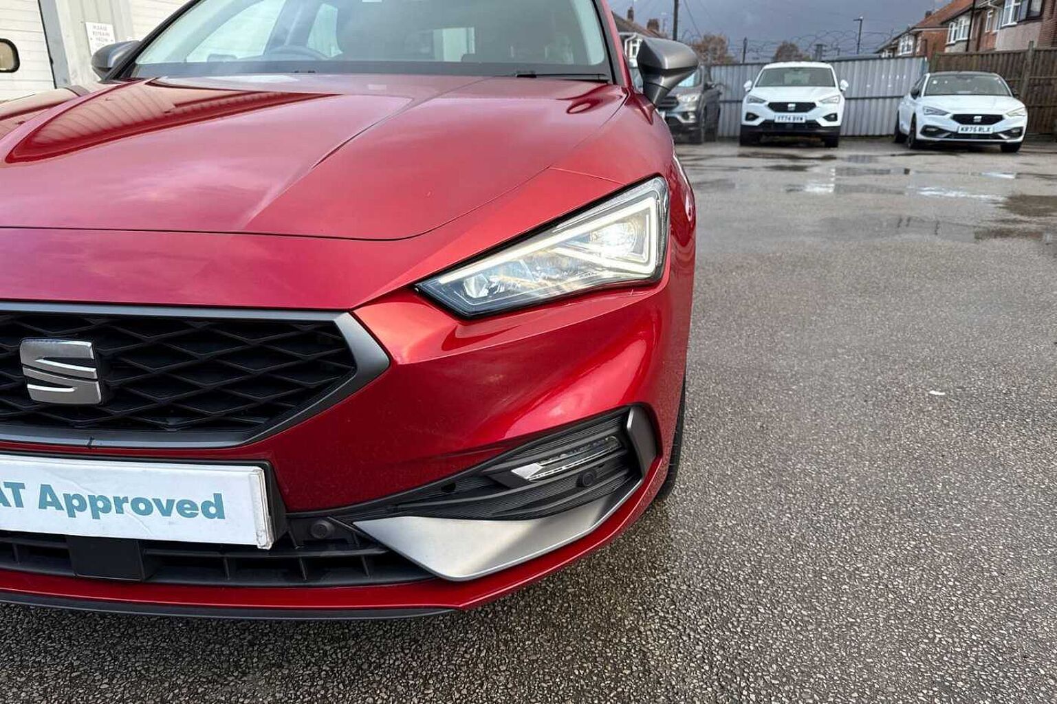 SEAT Leon 1.4 eHybrid 13kWh FR Hatchback 5dr Petrol Plug-in Hybrid DSG Euro 6 (s/s) (204 p